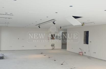 Office Space - Studio - 1 for rent in Hyde Park Business District Mall - South Teseen St. - The 5th Settlement - New Cairo City - Cairo