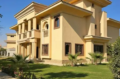 فيلا - 6 غرف نوم - 6 حمامات للبيع في پريڤادو - مدينتي - القاهرة