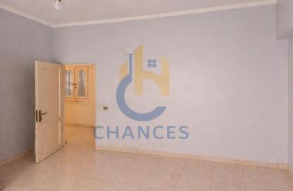 Apartment - 3 Bedrooms - 2 Bathrooms for sale in Street70 - District 2 - The 5th Settlement - New Cairo City - Cairo Apartment - 3 Bedrooms - 2 Bathrooms for sale in Street70 - District 2 - The 5th Settlement - New Cairo City - Cairo