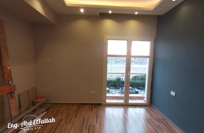 Apartment - 3 - 2 for sale in Centerville - Hyde Park - New Cairo City - Cairo