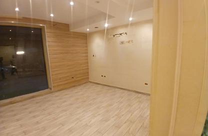 Shop - Studio - 2 Bathrooms for rent in Shooting Club Street - Dokki - Giza