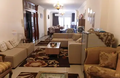 Apartment - 3 Bedrooms - 2 Bathrooms for sale in Camp Chezar - Hay Wasat - Alexandria