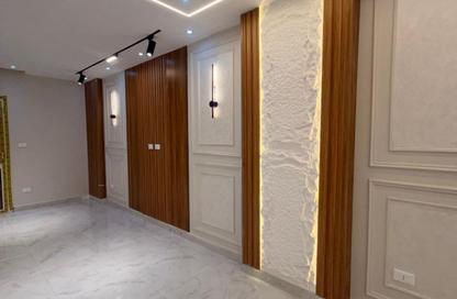 Apartment - 3 - 2 for sale in Schools Road - Al Hadaba Al Wosta - Mokattam - Cairo