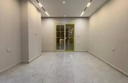 شقة - 2 غرف نوم - 2 حمامات للبيع في البوابة الرابعة القديمة - حورس - حدائق الاهرام - الجيزة