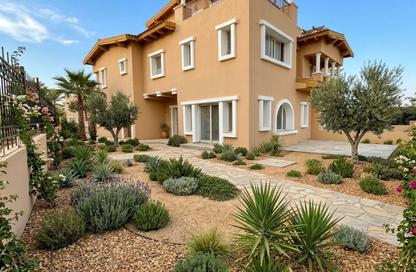 Townhouse - 5 Bedrooms - 5 Bathrooms for sale in Hyde Park - New Cairo City - Cairo