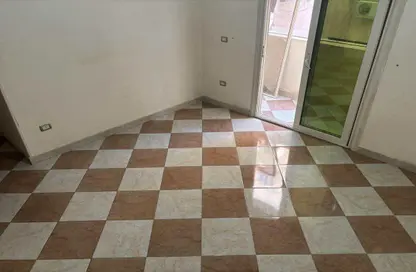 Apartment - 2 Bedrooms - 1 Bathroom for sale in El Narges Buildings - Al Narges - New Cairo City - Cairo
