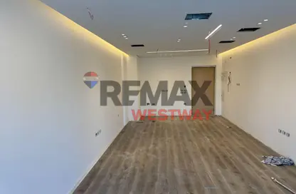 مساحات مكتبية - 2 غرف نوم - 1 حمام للايجار في سنترادا هاب - محور 26 يوليو - مدينة 6 أكتوبر - الجيزة