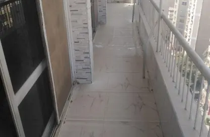 شقة - 4 غرف نوم - 3 حمامات للبيع في شارع مصدق - الدقي - الجيزة شقة - 4 غرف نوم - 3 حمامات للبيع في شارع مصدق - الدقي - الجيزة