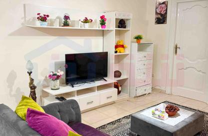 Apartment - 2 Bedrooms - 1 Bathroom for rent in Sporting - Hay Sharq - Alexandria