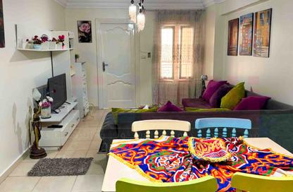 Apartment - 2 Bedrooms - 1 Bathroom for rent in Sporting - Hay Sharq - Alexandria