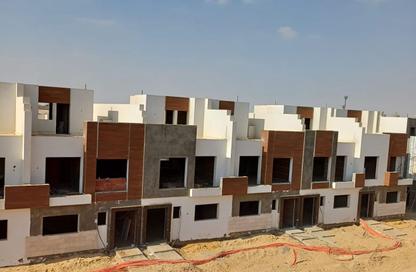 Townhouse - 4 Bedrooms - 4 Bathrooms for sale in Azzar - 5th Settlement Compounds - The 5th Settlement - New Cairo City - Cairo Townhouse - 4 Bedrooms - 4 Bathrooms for sale in Azzar - 5th Settlement Compounds - The 5th Settlement - New Cairo City - Cairo