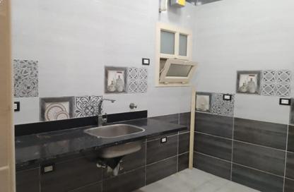 Apartment - 3 Bedrooms - 1 Bathroom for sale in South Lotus - El Lotus - New Cairo City - Cairo