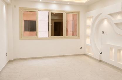 Apartment - 3 Bedrooms - 1 Bathroom for sale in South Lotus - El Lotus - New Cairo City - Cairo