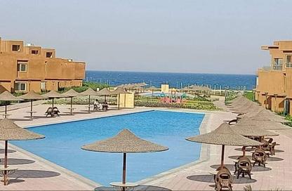شاليه - غرفة نوم - 1 حمام للبيع في ماليبو - العين السخنة - السويس