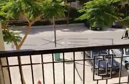 Apartment - 2 Bedrooms - 2 Bathrooms for sale in Stone Residence - 5th Settlement Compounds - The 5th Settlement - New Cairo City - Cairo