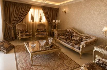 شقة - 3 غرف نوم - 2 حمامات للبيع في شارع دكتور محمد يوسف - البنفسج 7 - البنفسج - مدينة القاهرة الجديدة - القاهرة
