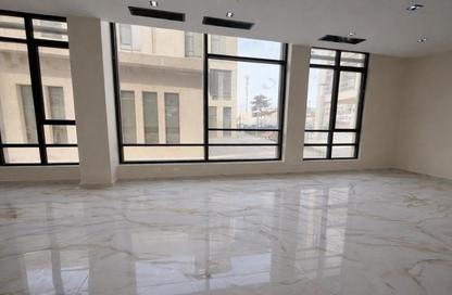 مساحات مكتبية - استوديو للايجار في كايرو بزنس بلازا - شارع التسعين الشمالي - التجمع الخامس - مدينة القاهرة الجديدة - القاهرة
