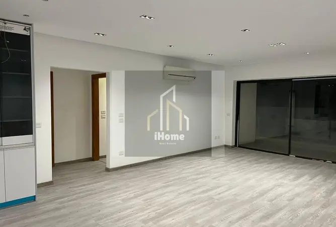 121137137 - Property Image 2