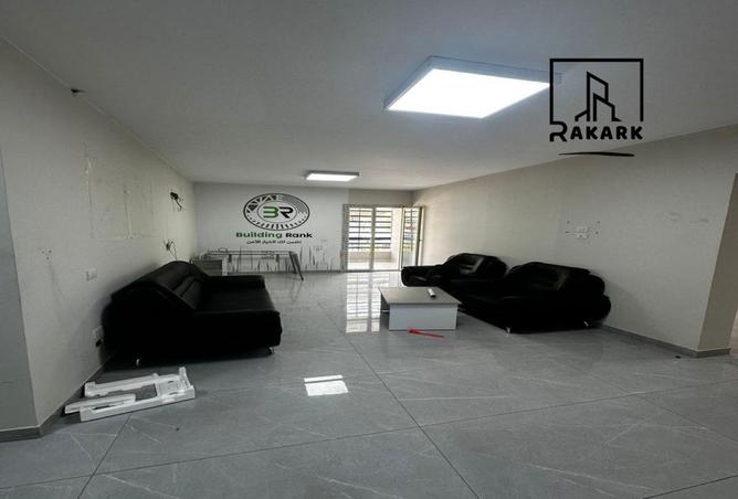100635580 - Property Image 2