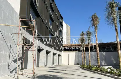 Office Space - 2 Bedrooms - 1 Bathroom for sale in Lake View Residence - 5th Settlement Compounds - The 5th Settlement - New Cairo City - Cairo