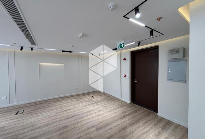 83677378 - Property Main Image