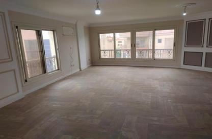 Apartment - 3 Bedrooms - 2 Bathrooms for sale in Road Inside Compound Al Safwa - Degla - Hay El Maadi - Cairo