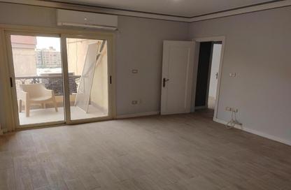 Apartment - 3 Bedrooms - 2 Bathrooms for sale in Road Inside Compound Al Safwa - Degla - Hay El Maadi - Cairo