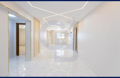 Apartment - 3 Bedrooms - 2 Bathrooms for sale in El Gaish Road - Miami - Hay Awal El Montazah - Alexandria