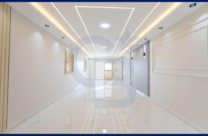 Apartment - 3 Bedrooms - 2 Bathrooms for sale in El Gaish Road - Miami - Hay Awal El Montazah - Alexandria