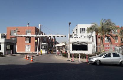 Office Space - Studio - 2 Bathrooms for rent in The Courtyard - 12th District - Sheikh Zayed City - Giza