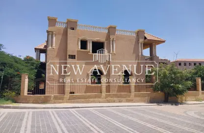 Villa - 6 Bedrooms - 4 Bathrooms for sale in Maxim - The 1st Settlement - New Cairo City - Cairo