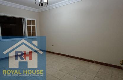 Apartment - 3 Bedrooms - 1 Bathroom for sale in Mohamed Al Sebaey St. - El Nozha El Gadida - El Nozha - Cairo