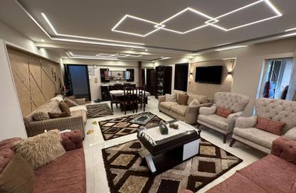 Apartment - 3 Bedrooms - 1 Bathroom for sale in Mohammed Al Maqref St. - 6th Zone - Nasr City - Cairo