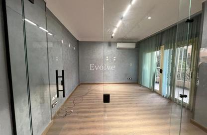 Office Space - Studio - 3 Bathrooms for rent in Zahraa Al Maadi St. - Degla - Hay El Maadi - Cairo