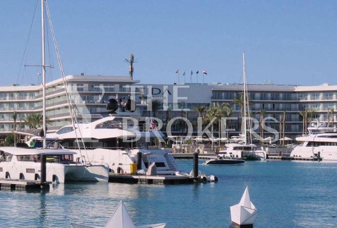 8614303 - Property Image 2