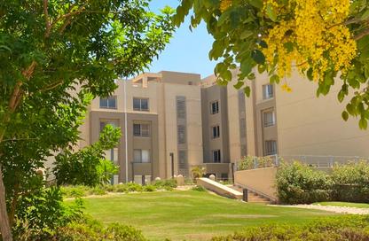 Apartment - 2 - 2 for sale in Palm Hills Village Gate - South Investors Area - New Cairo City - Cairo
