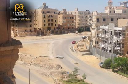 Apartment - 3 - 2 for sale in Al Shamalit Al Raeesy 1 St. - El Shamaliat District - 6 October City - Giza