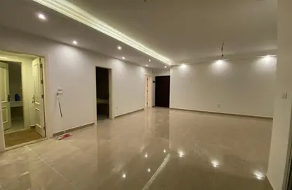 Apartment - 2 Bedrooms - 2 Bathrooms for rent in Palm Hills Village Gate - South Investors Area - New Cairo City - Cairo