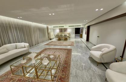 شقة - 3 غرف نوم - 3 حمامات للبيع في شارع الاسراء - المهندسين - الجيزة