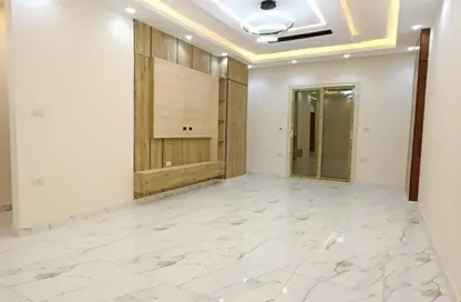 شقة - 3 غرف نوم - 2 حمامات للبيع في البوابة الرابعة - مينا - حدائق الاهرام - الجيزة