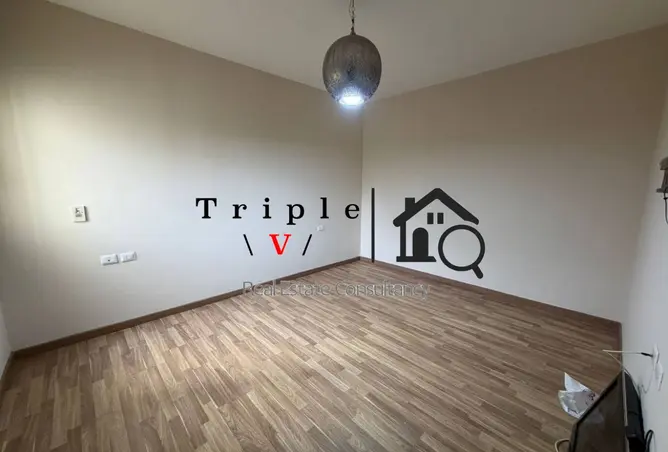 110740100 - Property Image 3