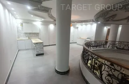 Duplex - 6 Bedrooms - 6 Bathrooms for rent in Street70 - District 2 - The 5th Settlement - New Cairo City - Cairo