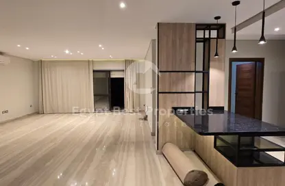 Apartment - 2 Bedrooms - 2 Bathrooms for rent in Beverly Hills Road - 17th District - Sheikh Zayed City - Giza