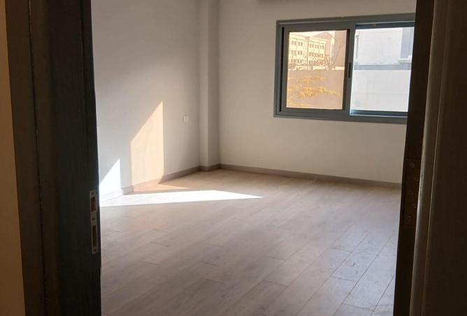 8630007 - Property Image 3