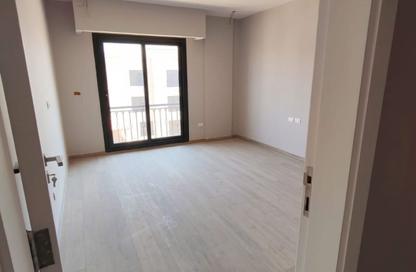 Apartment - 3 - 3 for sale in Village West - Sheikh Zayed Compounds - Sheikh Zayed City - Giza Apartment - 3 - 3 for sale in Village West - Sheikh Zayed Compounds - Sheikh Zayed City - Giza