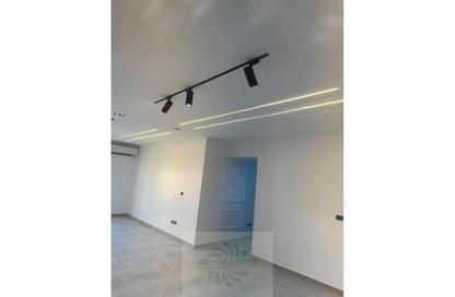 Apartment - 3 - 2 for sale in Al Khamayel city - Sheikh Zayed Compounds - Sheikh Zayed City - Giza