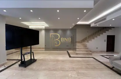 فيلا - 4 غرف نوم - 5 حمامات للايجار في ميفيدا - كمبوندات التجمع الخامس - التجمع الخامس - مدينة القاهرة الجديدة - القاهرة