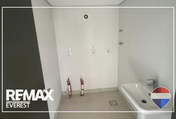 99102689 - Property Image 2
