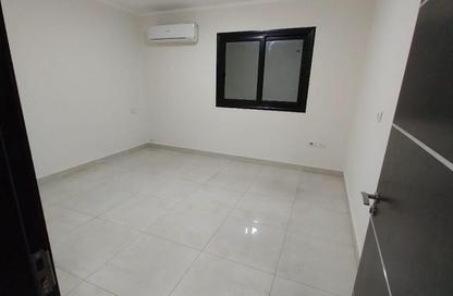 Office Space - Studio - 2 Bathrooms for rent in Ali Amin St. - 1st Zone - Nasr City - Cairo