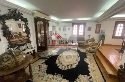 Apartment - 3 Bedrooms - 3 Bathrooms for sale in Garden City - Cairo